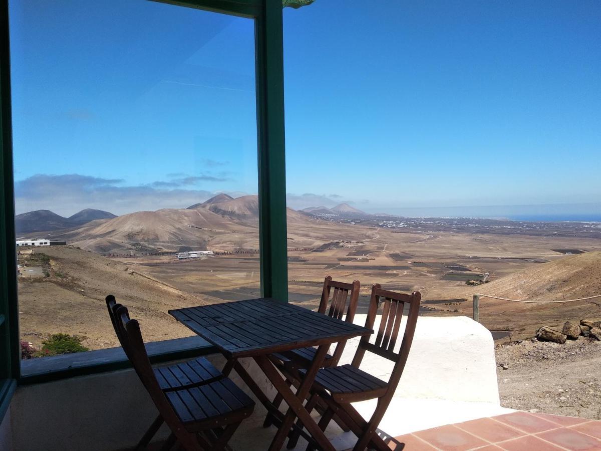 Villa El Perinque Femés Eksteriør billede